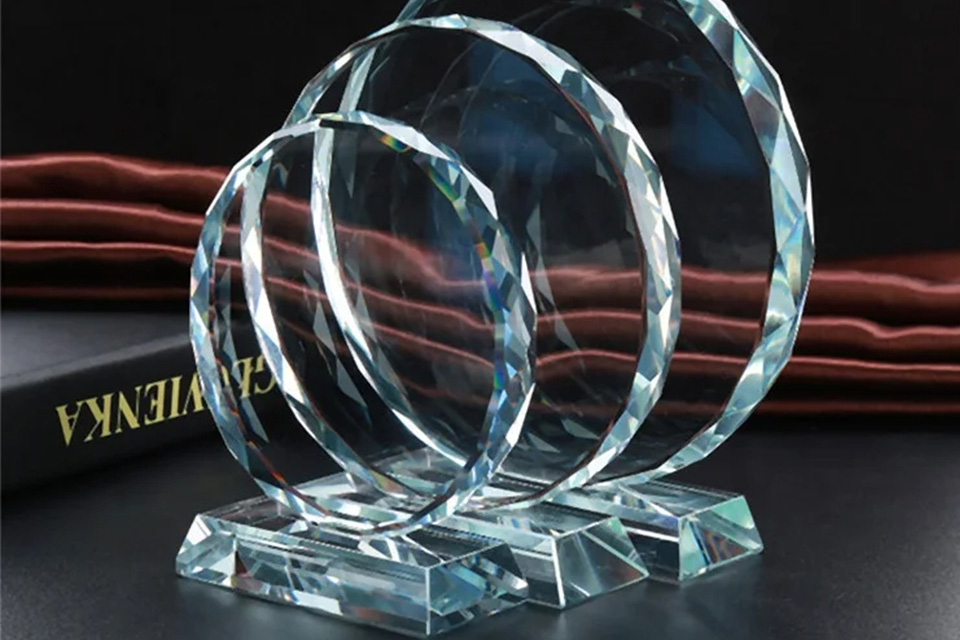 Acrylic Award Trophies 01