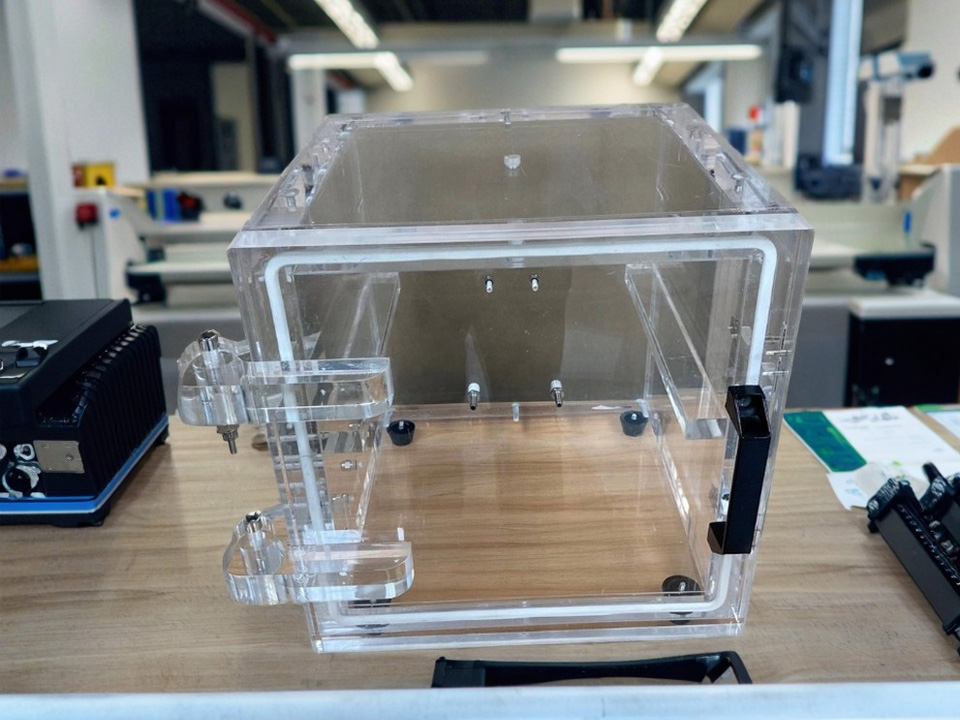 Customizable Acrylic Vacuum Testing Box