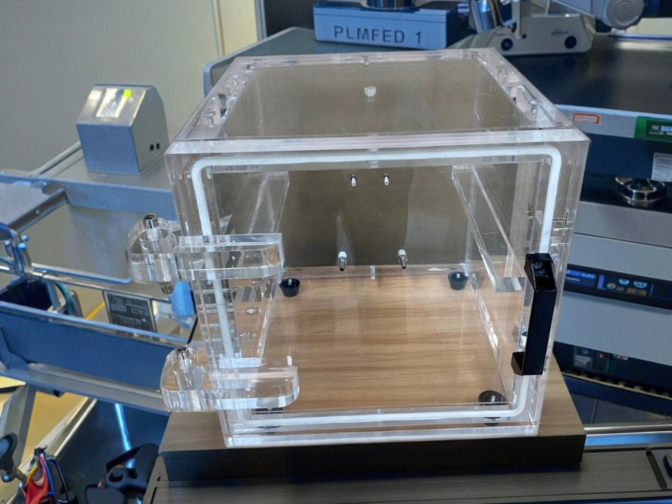 Customizable Acrylic Vacuum Testing Box