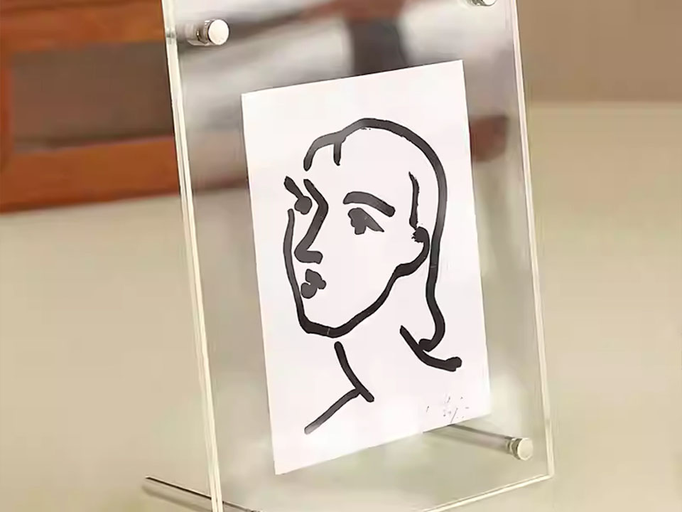 Transparent Acrylic Tabletop Display Board